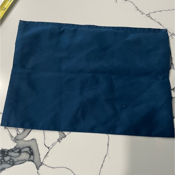 Vineyard Vines Navy Blue Travel Pouch - Picture 2 of 5